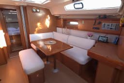 Oceanis 43 in Pachi, Megara / Port of Pachi thumbnail 10