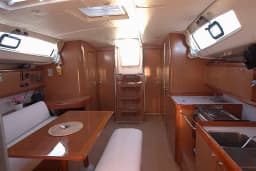 Oceanis 43 in Pachi, Megara / Port of Pachi thumbnail 9