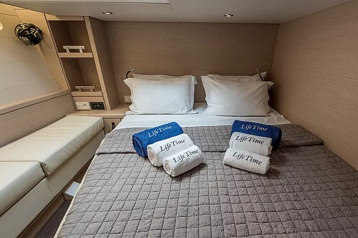 Jeanneau 64 in Athens / Alimos Marina - Photo 4