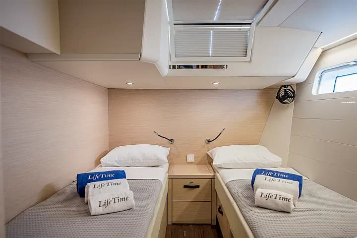 Jeanneau 64 in Athens / Alimos Marina - Photo 5