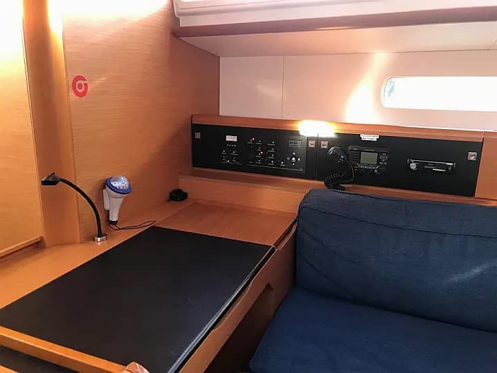 Sun Odyssey 519 in Tenerife / Las Galletas / Marina del Sur - Photo 5