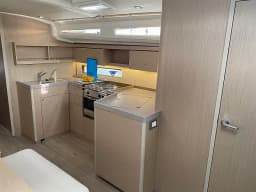 Oceanis 40.1 in Sardinia / Portisco / Cala dei Sardi thumbnail 15