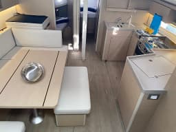 Oceanis 40.1 in Sardinia / Portisco / Cala dei Sardi thumbnail 19