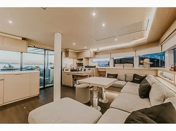 Lagoon 55 in Kaštel Gomilica / Marina Kaštela - Photo 3