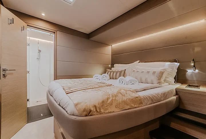 Lagoon 55 in Kaštel Gomilica / Marina Kaštela - Photo 5