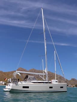 Bavaria 38 Cruiser in Mallorca / Palma de Mallorca / Marina Naviera Balear thumbnail 8