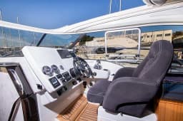 Marex 360 Cabriolet Cruiser in Šibenik / D-Marin Marina Mandalina thumbnail 11