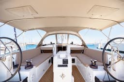 Sun Odyssey 440 in Lefkada / Nydri / Hotel Armonia thumbnail 4