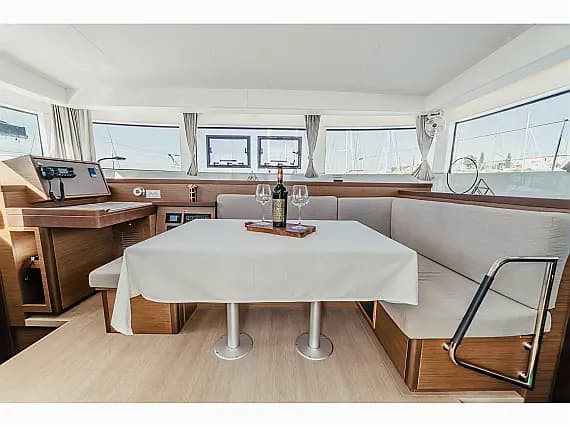 Lagoon 40 in Šibenik / D-Marin Marina Mandalina - Photo 3