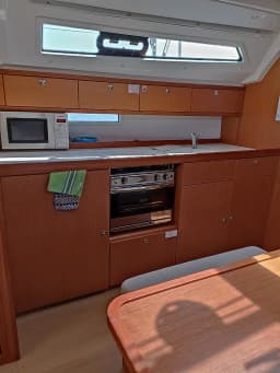 Bavaria Cruiser 41 in Kefalonia / Sami Port thumbnail 5