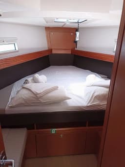 Bavaria Cruiser 41 in Kefalonia / Sami Port thumbnail 9