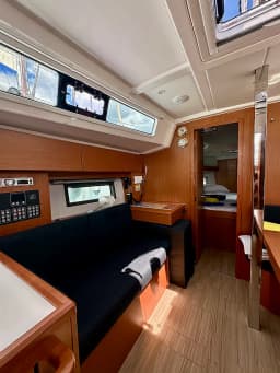 Bavaria C38 in Trogir / ACI Marina Trogir thumbnail 13
