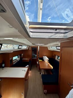 Bavaria C38 in Trogir / ACI Marina Trogir thumbnail 9