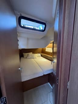 Oceanis 46.1 in Lavrion Main Port thumbnail 11