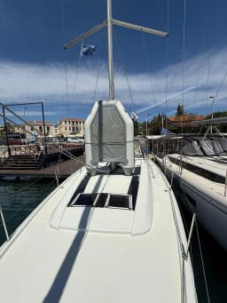 Oceanis 46.1 in Lavrion Main Port thumbnail 3