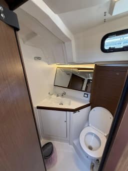 Oceanis 46.1 in Lavrion Main Port thumbnail 8