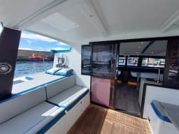 Luna 47 Power in Madeira / Funchal / Marina do Funchal thumbnail 11