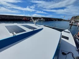 Luna 47 Power in Madeira / Funchal / Marina do Funchal thumbnail 15