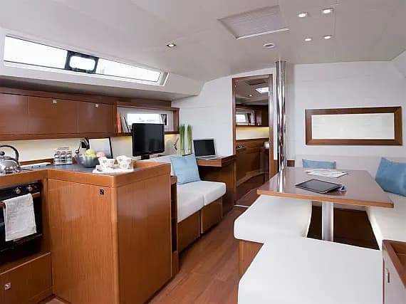 Oceanis 45 in Lefkada / Port of Lefkas - Photo 3