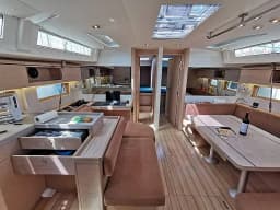 Oceanis 51.1 in Lefkada / Nikiana Marina thumbnail 3