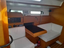 Sun Odyssey 439 in Salerno / Marina d'Arechi thumbnail 12