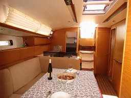 Sun Odyssey 439 in Salerno / Marina d'Arechi thumbnail 2