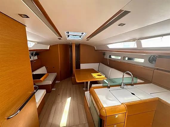 Sun Odyssey 449 in Piombino / Salivoli - Photo 3