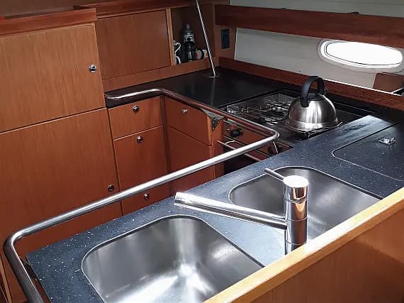 Bavaria 51 Cruiser in Corfu / Gouvia / D-Marin Marina Gouvia - Photo 3