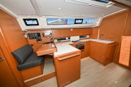 Bavaria C46 in Zadar / Marina Zadar thumbnail 68