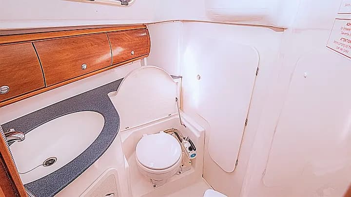 Bavaria Cruiser 32 in Lefkada / Vliho Yacht Club - Photo 4
