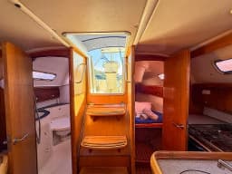 Bavaria Cruiser 32 in Lefkada / Vliho Yacht Club thumbnail 7