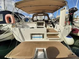 Dufour 430 in Sicily / Palermo / La Cala (Porto Palermo) thumbnail 8
