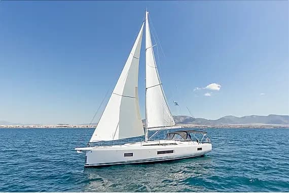 Oceanis 51.1 in Athens / Alimos Marina - Photo 1