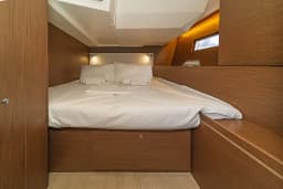 Oceanis 51.1 in Athens / Alimos Marina thumbnail 9