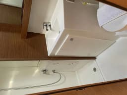 Lagoon 42 in Athens / Alimos Marina thumbnail 12