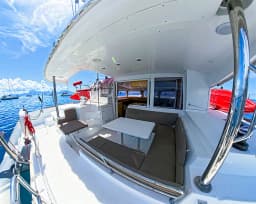 Lagoon 400 S2 in Papeete, Tahiti / Papeete thumbnail 12
