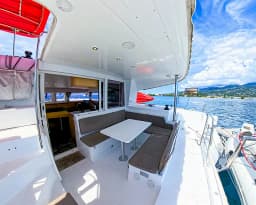 Lagoon 400 S2 in Papeete, Tahiti / Papeete thumbnail 13