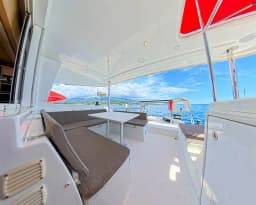 Lagoon 400 S2 in Papeete, Tahiti / Papeete thumbnail 20