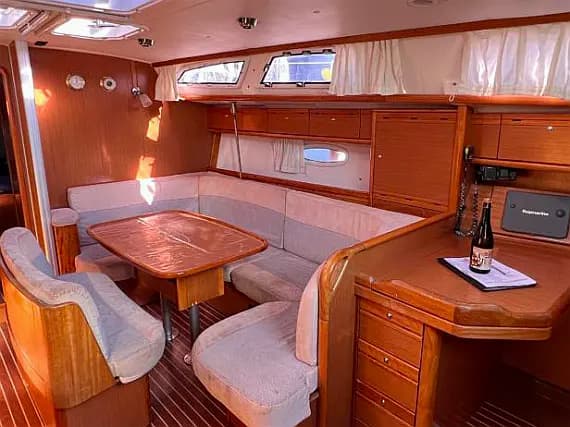Bavaria Cruiser 40 in Arzon / Port du Crouesty - Photo 3