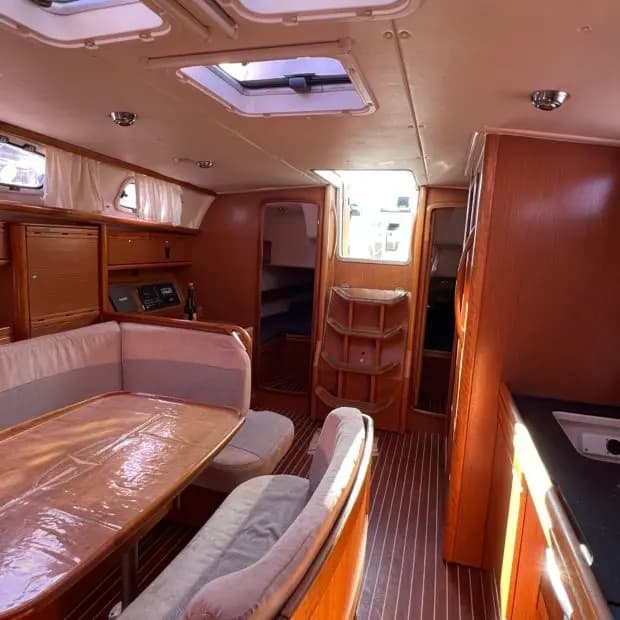 Bavaria Cruiser 40 in Arzon / Port du Crouesty - Photo 4