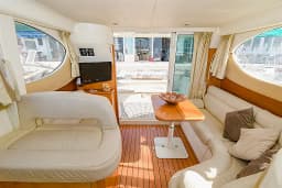 Prestige 32 in Sitges - Barcelona / Port d'Aiguadolç thumbnail 11