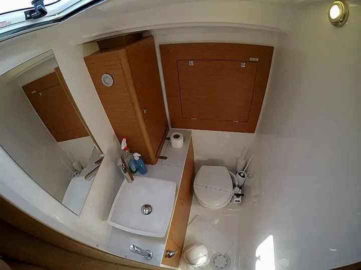 Dufour 390 Grand Large in Šibenik / D-Marin Marina Mandalina - Photo 4