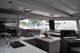 Astréa 42 in Athens / Alimos Marina thumbnail 16