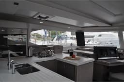 Astréa 42 in Athens / Alimos Marina thumbnail 2