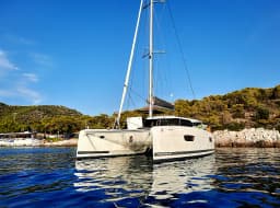 Astréa 42 in Athens / Alimos Marina thumbnail 8