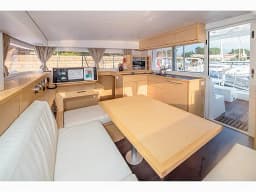 Lagoon 400 S2 in Sicily / Furnari / Marina Portorosa thumbnail 2