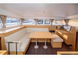 Lagoon 400 S2 in Sicily / Furnari / Marina Portorosa thumbnail 5