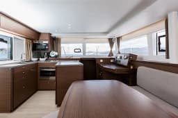 Lagoon 450 Fly in Sardinia / Golfo Aranci / Mare Fun Charter & Marina thumbnail 8