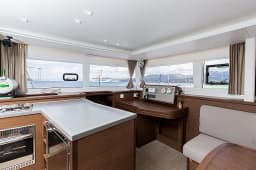 Lagoon 450 Fly in Sardinia / Golfo Aranci / Mare Fun Charter & Marina thumbnail 9