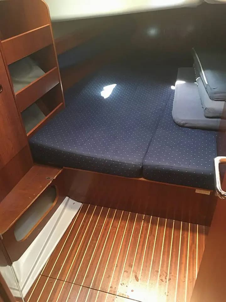 Oceanis 423 in Rome / Marina di Nettuno - Photo 5